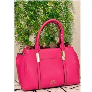 New! ✅Elegant fuchsia shoulder bag.